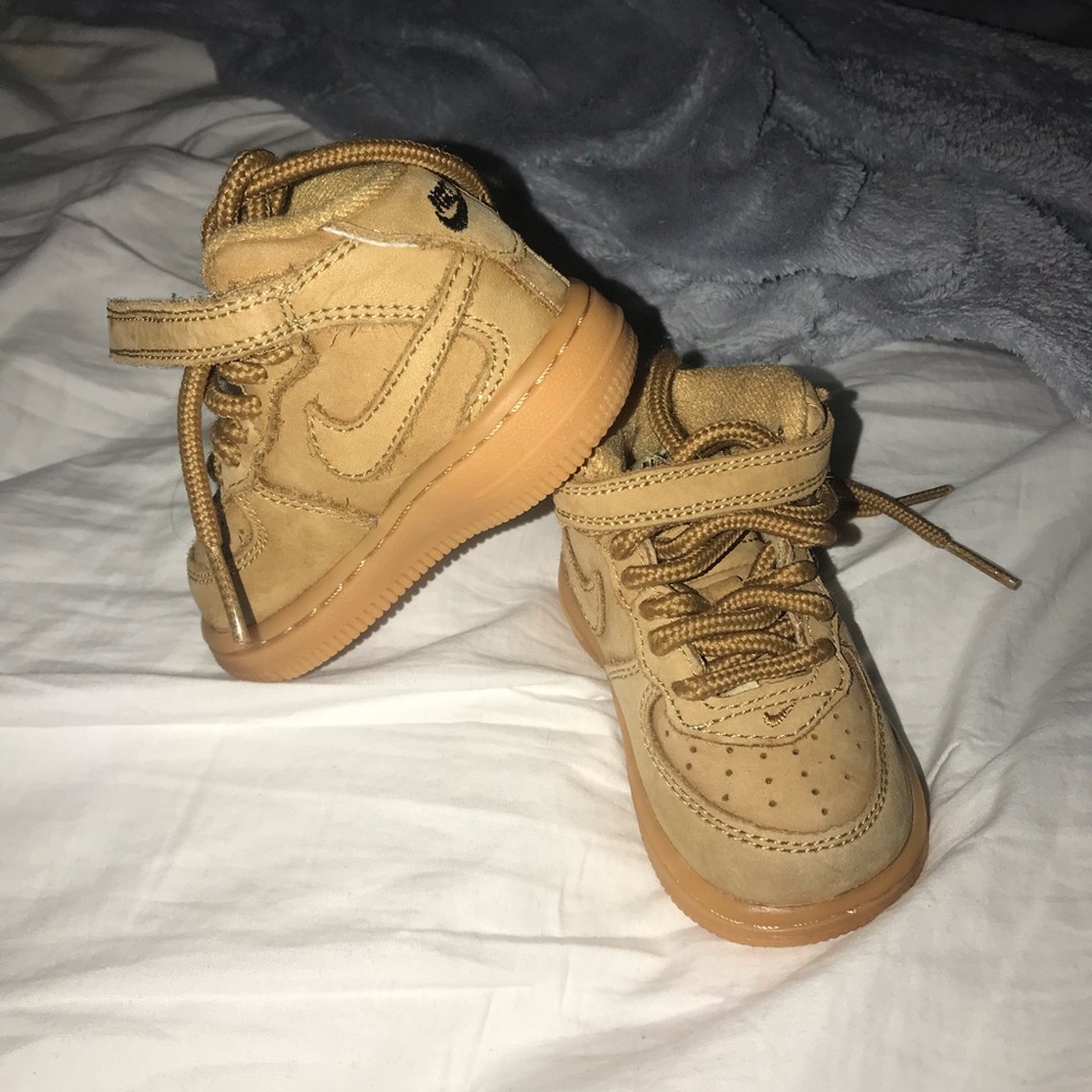 Nike baby